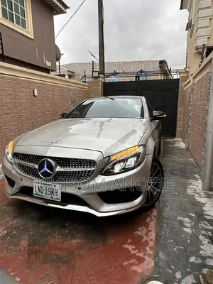 Mercedes-Benz C300 2018 Silver
