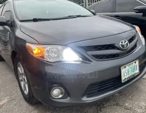 Toyota Corolla LE 4dr Sedan (1.8L 4cyl 4A) 2012 Gray
