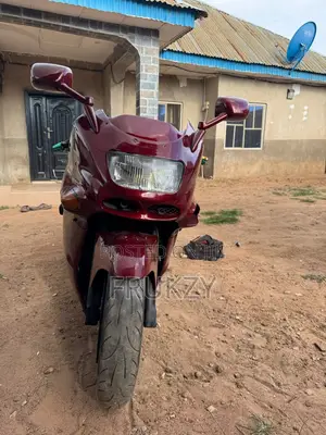 Kawasaki 2001