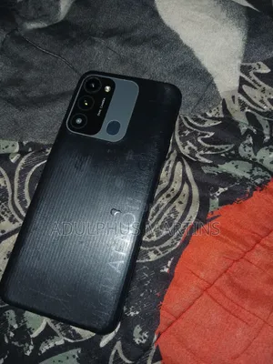 Tecno Spark 8C 64 GB Black