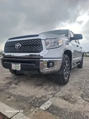 Toyota Tundra 2016 Silver