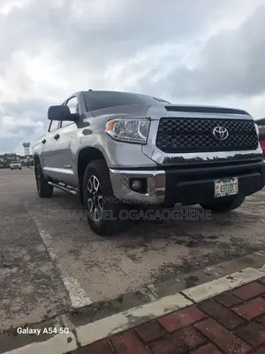 Toyota Tundra 2016 Silver