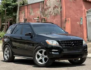 Mercedes-Benz M Class ML350 4dr SUV (3.5L 6cyl 7A) 2015 Black