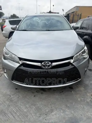 Toyota Camry LE 4dr Sedan (2.5L 4cyl 6A) 2016 Silver