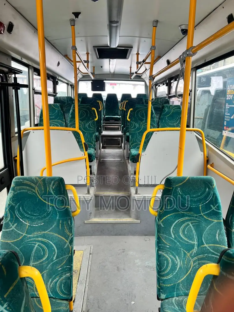 Iveco Urbanway 2010 White