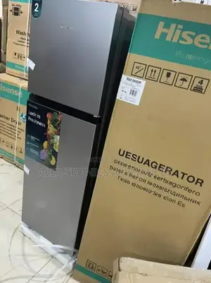 Hisense Top Freezer Refrigerator 154L (200DR)