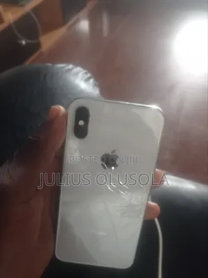 Apple iPhone X 64 GB White