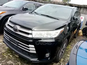 Toyota Highlander XLE 4x4 V6 (3.5L 6cyl 8A) 2018 Black