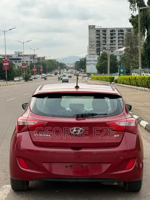 Hyundai Elantra 2017 Red