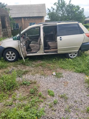 Toyota Sienna LE AWD 2006 Silver