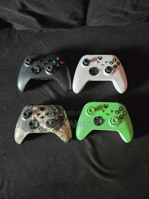 Clean Xbox Series S/X Controllers Can Also Work on All Xbox