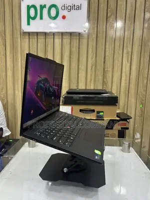 Laptop Lenovo ThinkPad P14s 32GB Intel Core Ultra 7 SSD 1T
