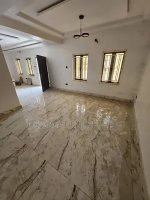 5bdrm Townhouse/Terrace in Private, Apo District for sale