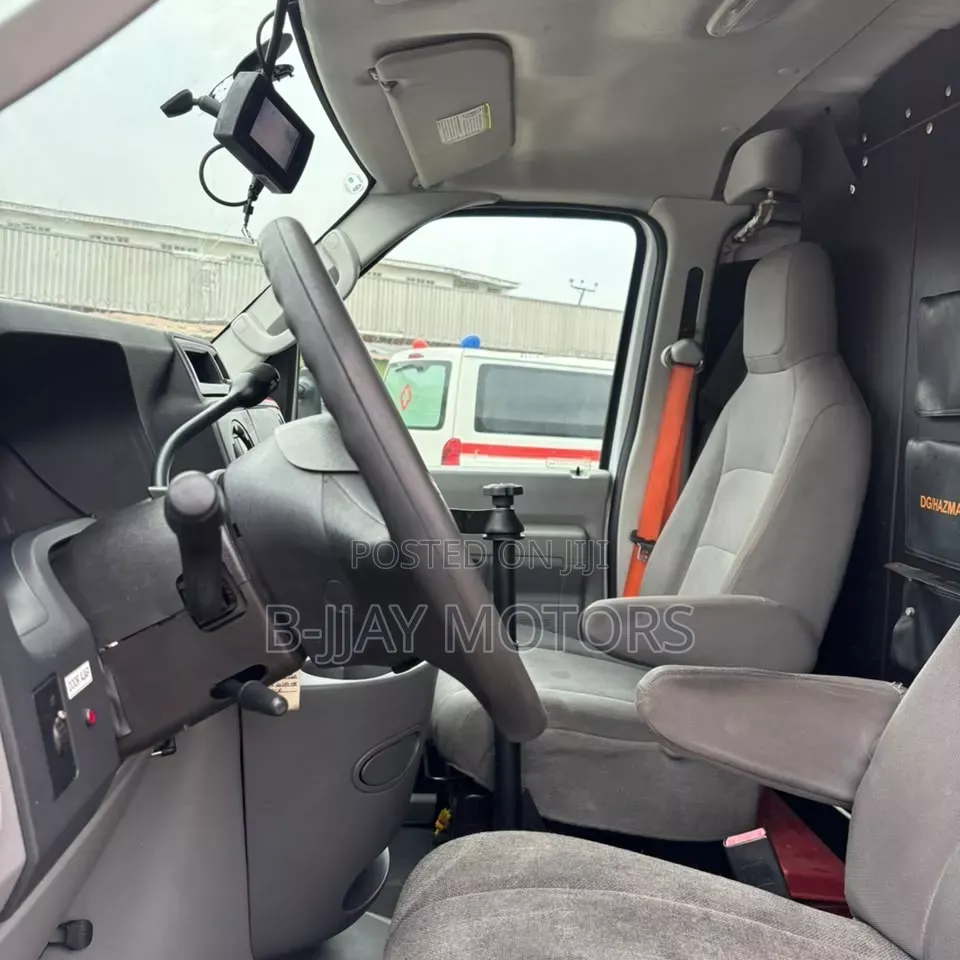 Ford E250 2011 White