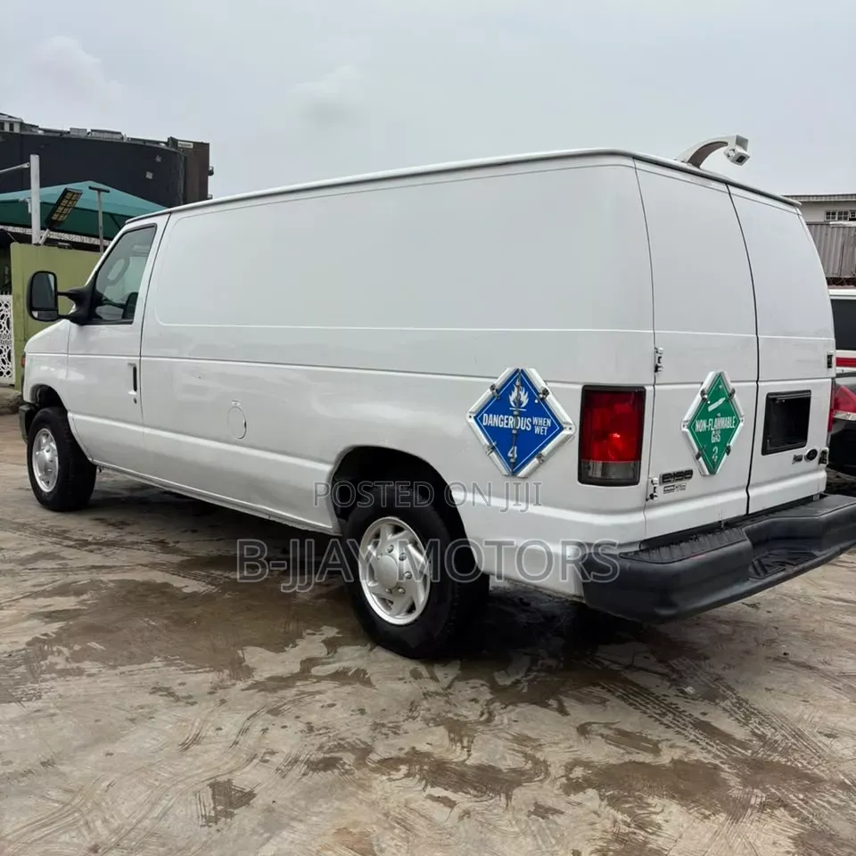 Ford E250 2011 White