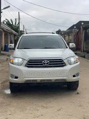Toyota Highlander SE 2010 White