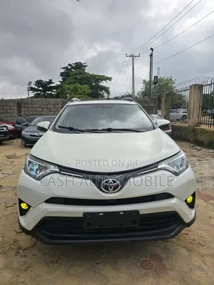 Toyota RAV4 2018 White