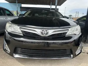 Toyota Camry XLE 4dr Sedan (2.5L 4cyl 6A) 2012 Black