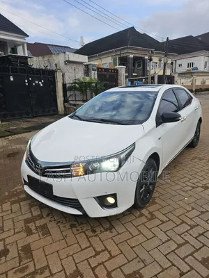 Toyota Corolla 2016 Off white