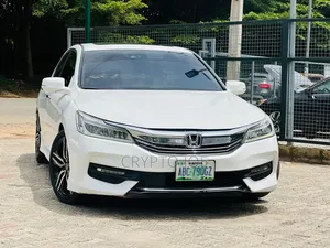 Honda Accord Touring 4dr Sedan FWD (3.5L 6cyl 6A) 2016 White