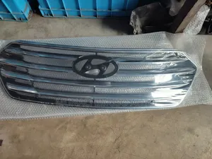 Front Bumper Grille Hyundai Santa Fe Grand 2014