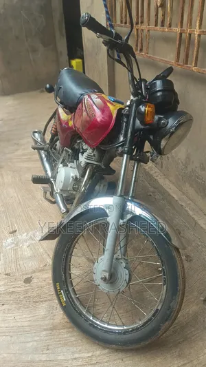 Bajaj Boxer 2024 Red