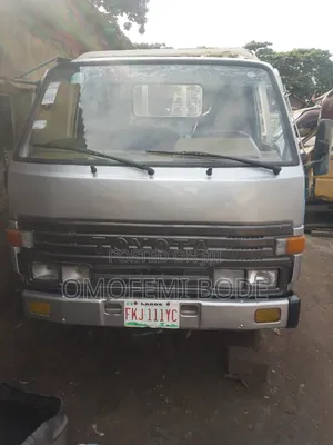 Toyota Dyna 200 1999 Silver