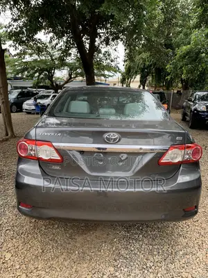 Toyota Corolla LE 4dr Sedan (1.8L 4cyl 4A) 2013 Gray