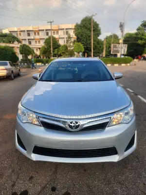 Toyota Camry 2014 Silver
