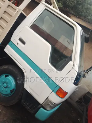 Toyota Dyna 200 Six Tyres With Big Bucket 3y Engine Petrol