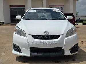 Toyota Matrix 2010 White