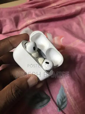 Apple AirPods Pro 1st Gen