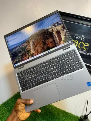 Laptop Dell Latitude 5520 16GB Intel Core i5 SSD 512GB