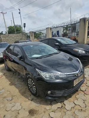 Toyota Corolla 2017 Black