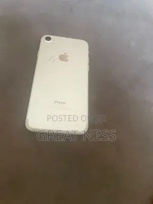 Apple iPhone 7 32 GB White