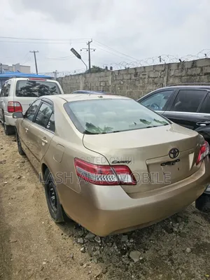 Toyota Camry 2011 Gold