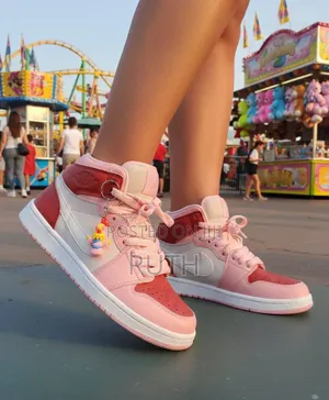 Ladies Trendy Sneakers – Comfortable Everyday Shoes