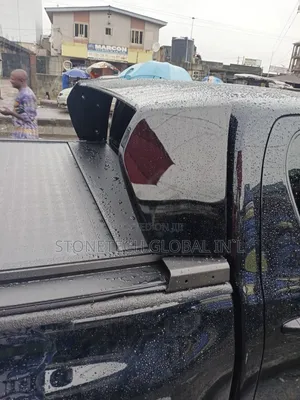 Hilux Rolling Cover and Spoiler 2024
