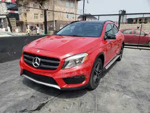 Mercedes-Benz GLA 250 2015 Red