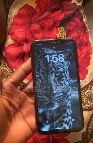 Apple iPhone XR 128 GB Red
