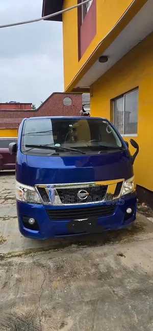 Nissan Caravan (Urvan) 2016 Blue