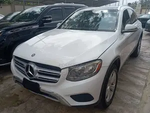 Mercedes-Benz GLC-Class 2017 White