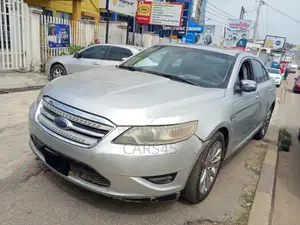 Ford Taurus 2010 Silver