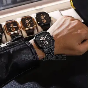 POEDAGAR Luxury Men’s Quartz Stainless Steel Wristwatch