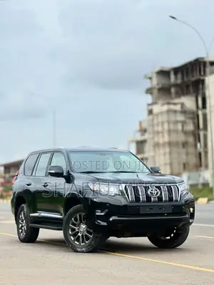 Toyota Land Cruiser Prado 2016 Black