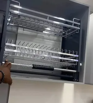 High Grade 60cm Kitchen Plate Rack Pull Down.