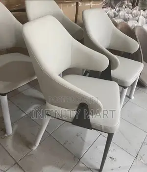 Exquisite Clean Dining Chair