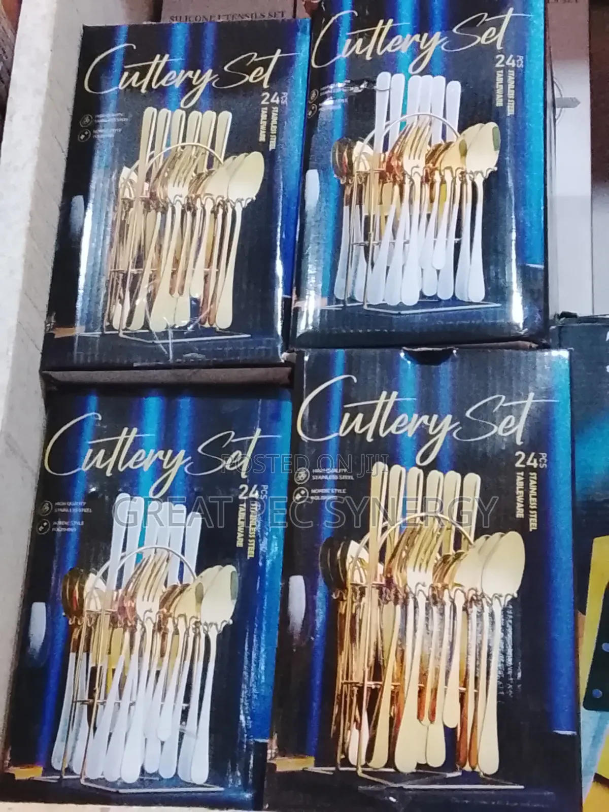 24 Pieces Cutlery Set - Gold and Silver