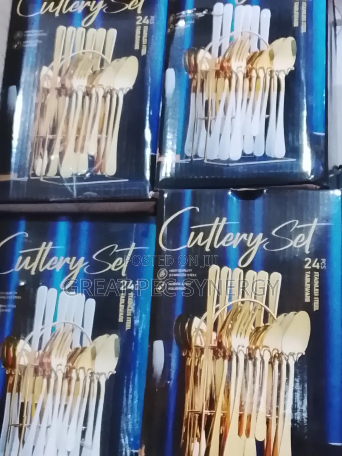 24 Pieces Cutlery Set - Gold and Silver