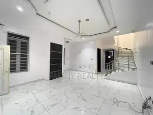 4bdrm Duplex in Chevron for rent